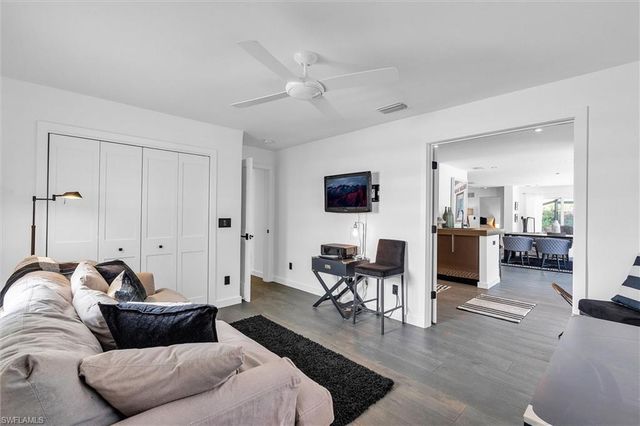 1627 Murex LN, Naples, FL 34102