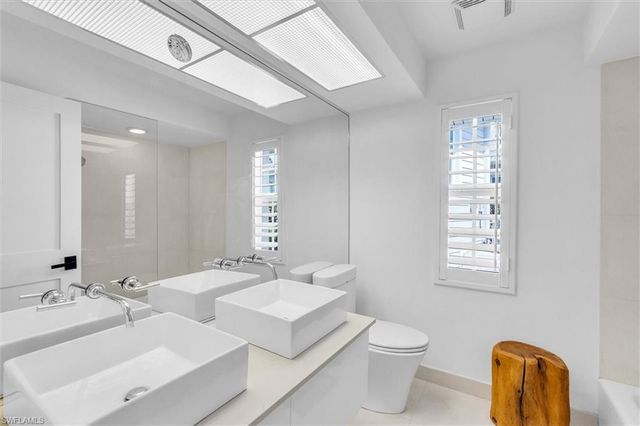 1627 Murex LN, Naples, FL 34102