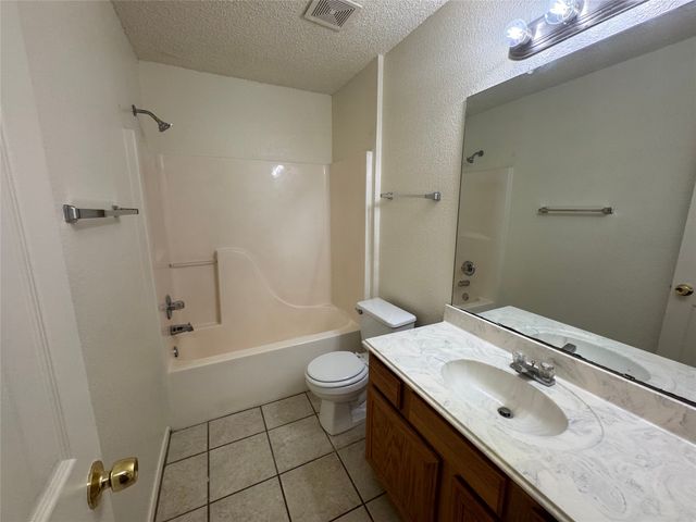 8045 Cannonwood Drive, Fort Worth, TX 76137