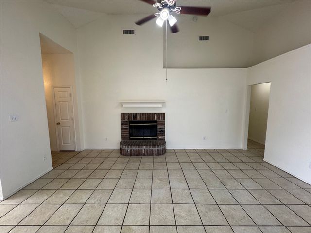 8045 Cannonwood Drive, Fort Worth, TX 76137