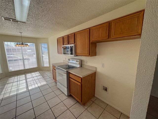 8045 Cannonwood Drive, Fort Worth, TX 76137