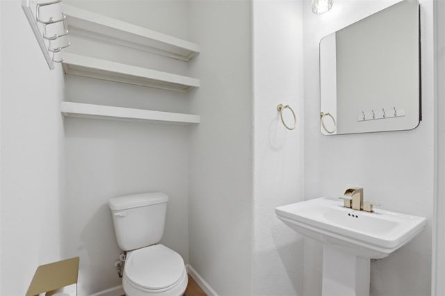 119 Duroc DR, Hutto, TX 78634