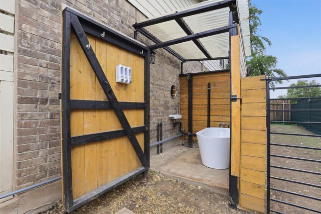 119 Duroc DR, Hutto, TX 78634