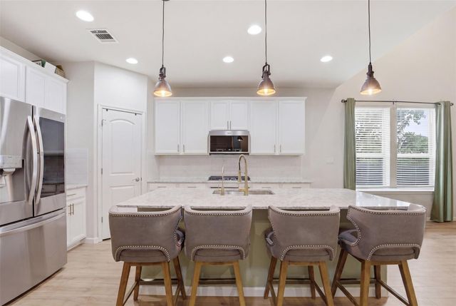 119 Duroc DR, Hutto, TX 78634