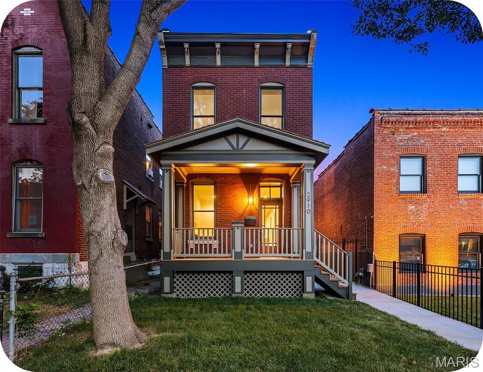 2910 Missouri, St Louis, MO 63118