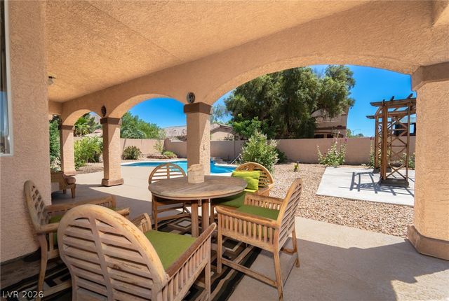 6313 Varna Avenue, Las Vegas, NV 89110