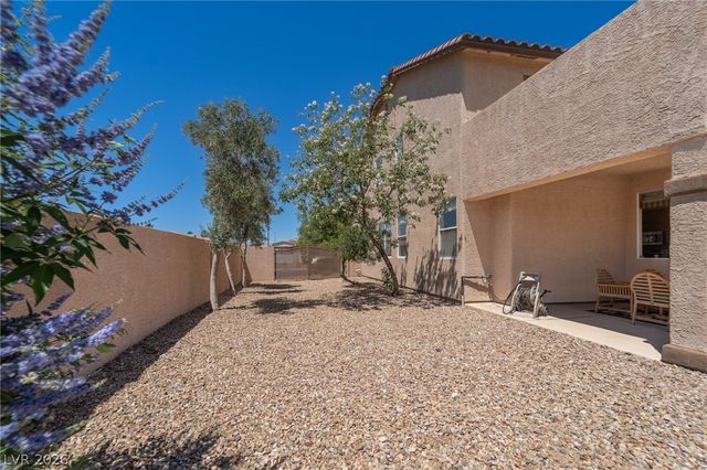 6313 Varna Avenue, Las Vegas, NV 89110