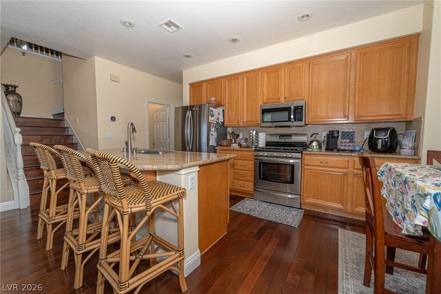6313 Varna Avenue, Las Vegas, NV 89110