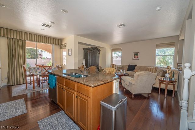 6313 Varna Avenue, Las Vegas, NV 89110