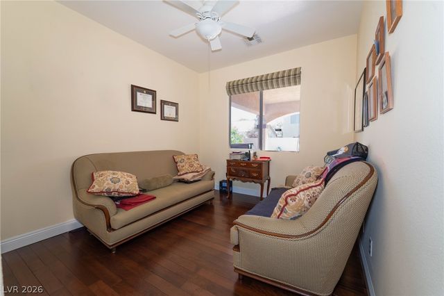 6313 Varna Avenue, Las Vegas, NV 89110