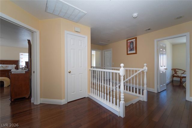6313 Varna Avenue, Las Vegas, NV 89110