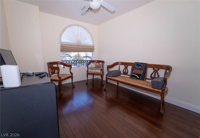 6313 Varna Avenue, Las Vegas, NV 89110