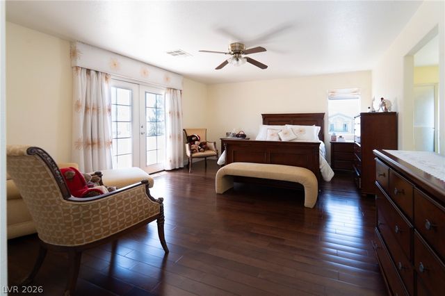 6313 Varna Avenue, Las Vegas, NV 89110