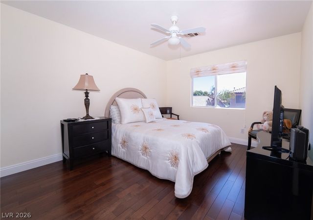 6313 Varna Avenue, Las Vegas, NV 89110