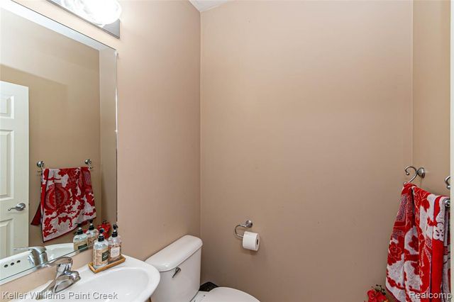 41544 Mitchell Road, Novi, MI 48377