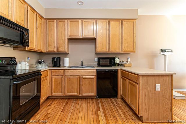 41544 Mitchell Road, Novi, MI 48377