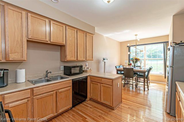41544 Mitchell Road, Novi, MI 48377