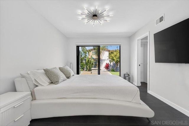 3945 Biddle St., San Diego, CA 92111