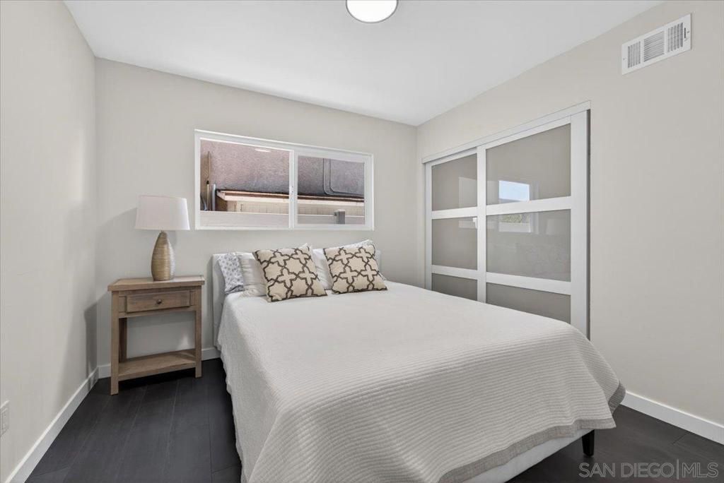 Image 22 of property listing at 3945 Biddle St., San Diego, CA 92111