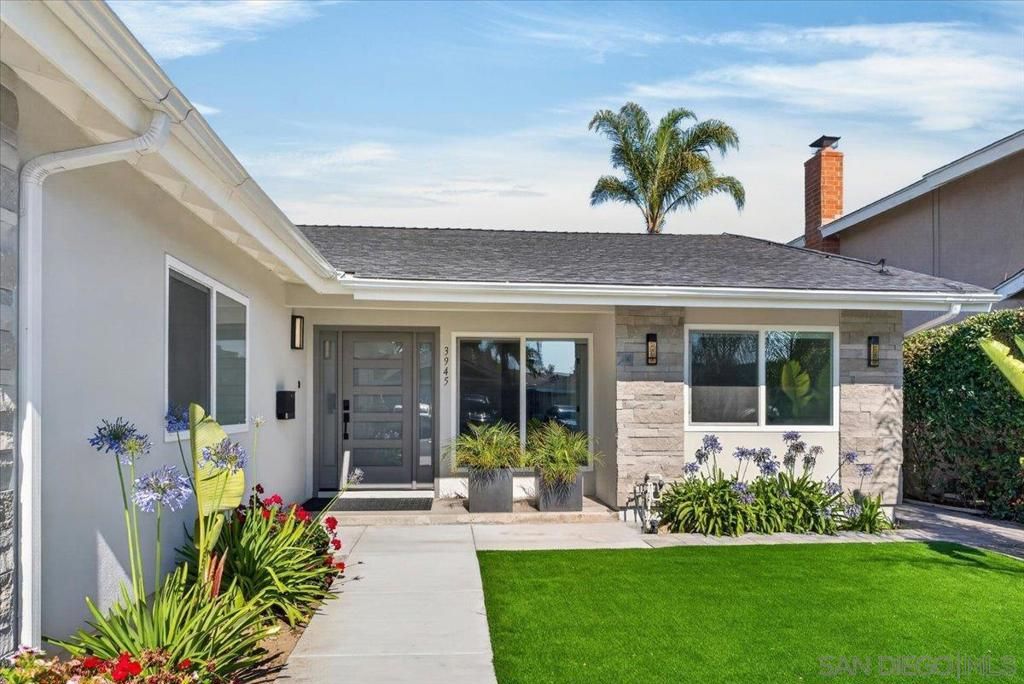 Image 4 of property listing at 3945 Biddle St., San Diego, CA 92111