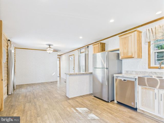 140 RUSTIQUE DR, York, PA 17408