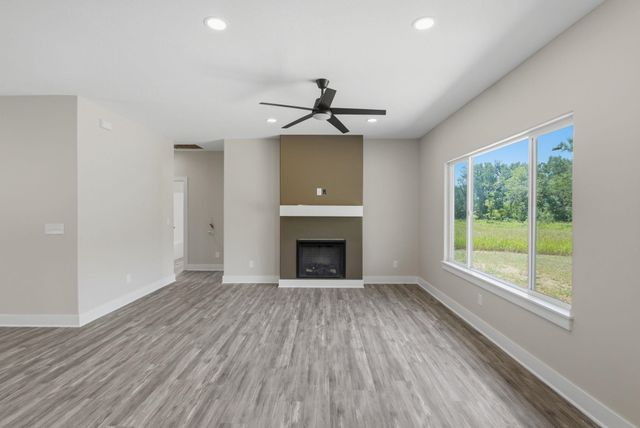 635 S Arbor Valley Way, Valley Center, KS 67147