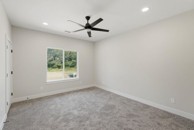 635 S Arbor Valley Way, Valley Center, KS 67147