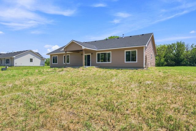 635 S Arbor Valley Way, Valley Center, KS 67147