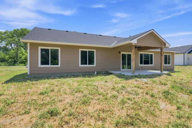 635 S Arbor Valley Way, Valley Center, KS 67147