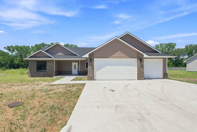 635 S Arbor Valley Way, Valley Center, KS 67147