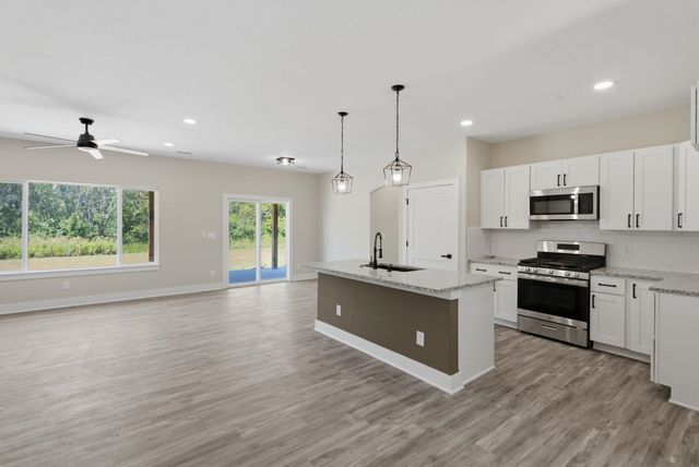 635 S Arbor Valley Way, Valley Center, KS 67147