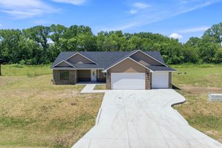 635 S Arbor Valley Way, Valley Center, KS 67147