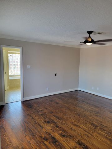 1027 Arrow Hill Road, Houston, TX 77077