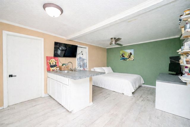 304 Woodard Street, Houston, TX 77009