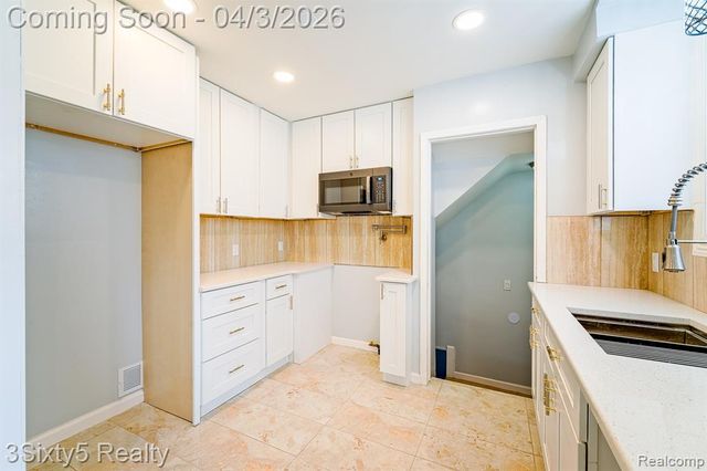 17228 Stout Street, Detroit, MI 48219