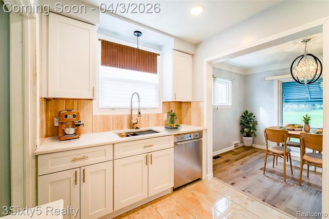 17228 Stout Street, Detroit, MI 48219