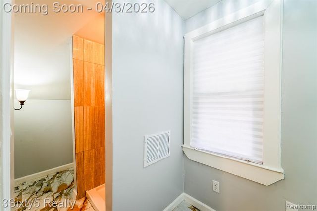 17228 Stout Street, Detroit, MI 48219