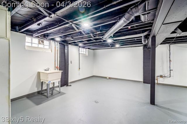 17228 Stout Street, Detroit, MI 48219