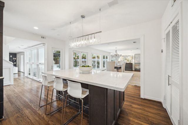 3109 Avalon Place, Houston, TX 77019