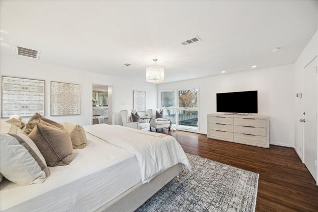 3109 Avalon Place, Houston, TX 77019