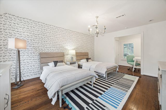 3109 Avalon Place, Houston, TX 77019