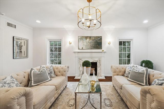 3109 Avalon Place, Houston, TX 77019