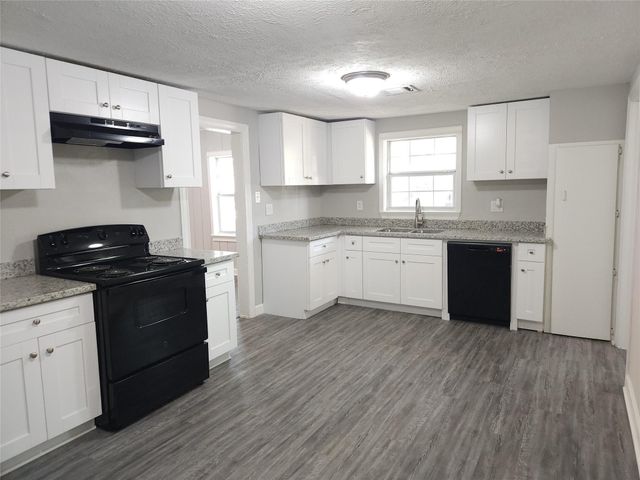 110 High Street, Baytown, TX 77520