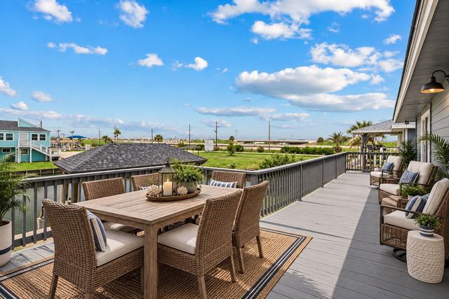997 Redfish Street, Bayou Vista, TX 77563
