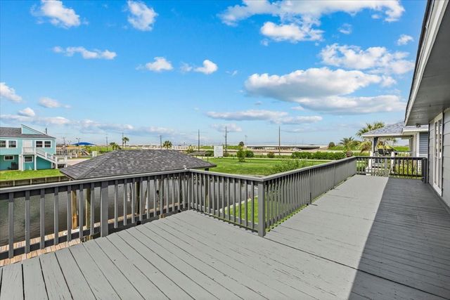 997 Redfish Street, Bayou Vista, TX 77563