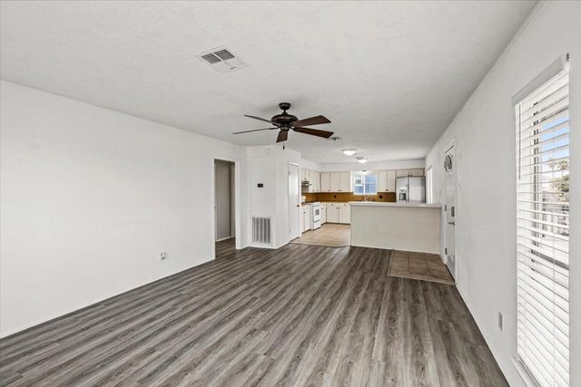 997 Redfish Street, Bayou Vista, TX 77563