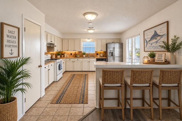 997 Redfish Street, Bayou Vista, TX 77563