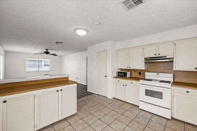 997 Redfish Street, Bayou Vista, TX 77563