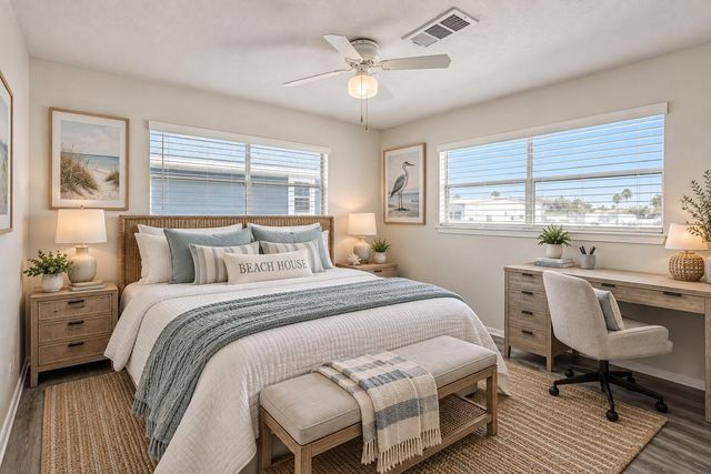 997 Redfish Street, Bayou Vista, TX 77563