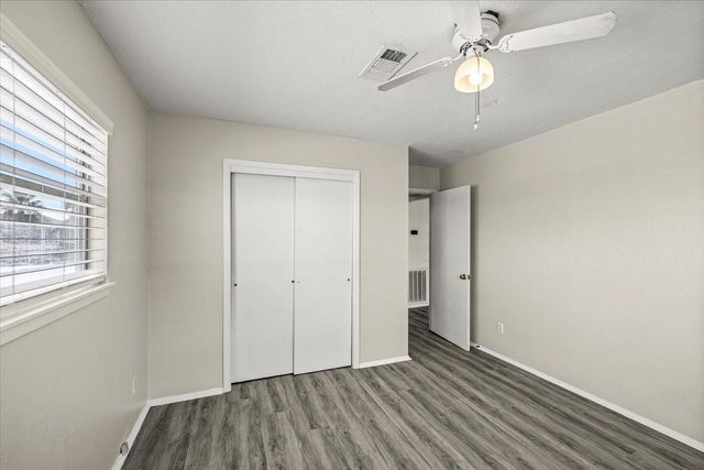 997 Redfish Street, Bayou Vista, TX 77563